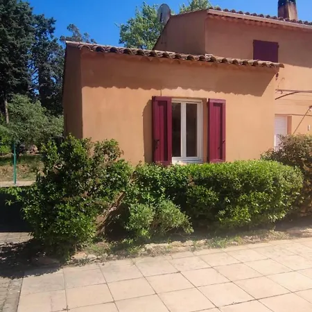 Proche Manosque Iter Cea Studio 25M2 Avec Piscine Maj 01 09 Piscine Encore Ouverte A Minima Pour 2 Semaines Eau 28 Degres Valensole