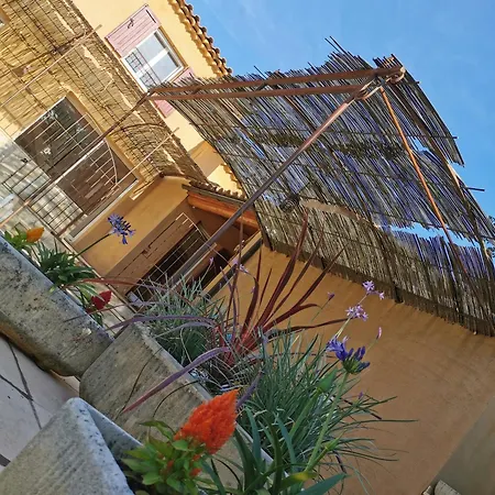 25m2 Avec Piscine Proche Iter Et Cadarache Valensole